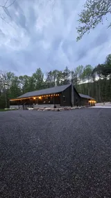 White Pine Serenity: 5BR/4BA Pickleball, Firepit - Image 3