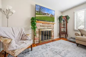 Spacious remodeled family home in Hermitage - Image 5