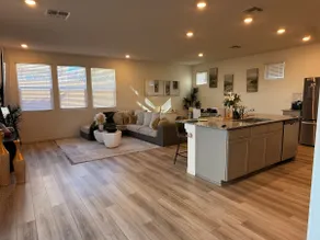 A Beautiful Luxury 2 story, 5bd 3ba Home! - Image 5