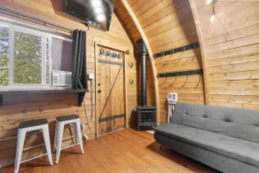 Cozy cabin #1 w/ hot tub (sicamous) - Image 5