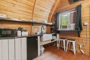 Cozy cabin #1 w/ hot tub (sicamous) - Image 4