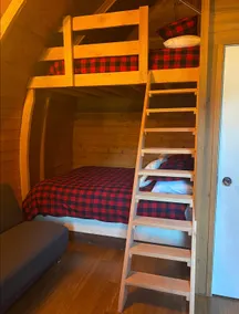 Cozy cabin #1 w/ hot tub (sicamous) - Image 5