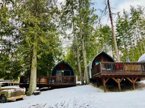 Cozy cabin #1 w/ hot tub (sicamous) - Image 3