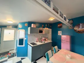Retro-chic suite with hot tub on the terrace - Image 5