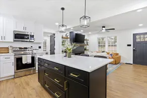 Cozy + Spacious 4BR Clayton Escape for 10 - Image 3