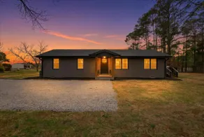 Cozy + Spacious 4BR Clayton Escape for 10 - Image 2