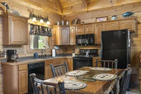 PremiumCabin By BigCedar_HotTub_EVCharger_Free Tix - Image 3