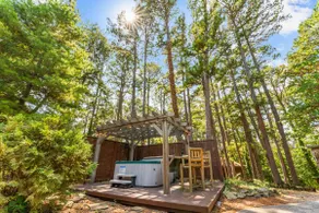 Custom Secluded Carriage House! HotTub! Cmty Pool! - Image 2