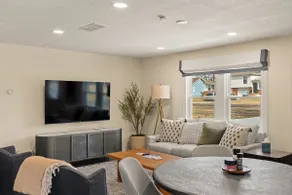 Modern Overland Park Home| Free Parking| Fast WiFi - Image 2
