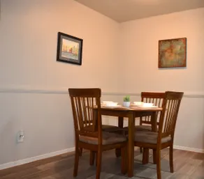 Spacious, Comfy, Quiet, Pool, Hot Tub, Gym, & More - Image 5