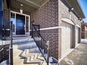 Modern home away from home in Courtice - Image 2