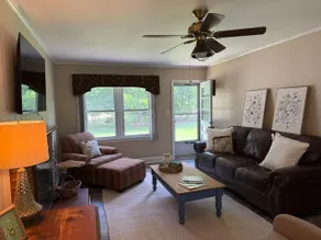 Granny Lou’s Place - Image 2
