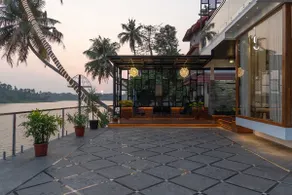 Nihara - Ultra Luxury Waterfront stay in Kochi! - Image 3