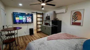 Stylish Studio w/ Kitchen * 13 min to Downtown OKC - Image 3