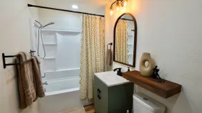 Stylish Studio w/ Kitchen * 13 min to Downtown OKC - Image 2