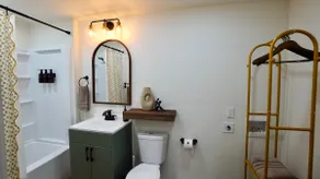 Stylish Studio w/ Kitchen * 13 min to Downtown OKC - Image 4