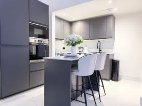 Stunning Sunlit Victorian LivingNear Knightsbridge - Image 3