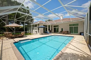 Diamond Retreat 4- bedroom Estate home in Parkland - Image 2