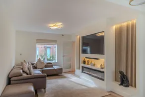 6BR-Sleeps 13-Contractor-Garden-WiFi-Parking - Image 2