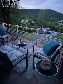 Luxury vacation home with lake view, sauna and hot tub - Image 3
