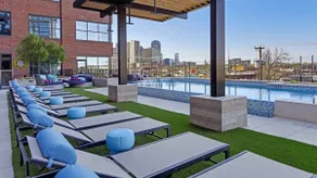 Entire 1 Bd apt. Free Parking. Steps to night life - Image 4