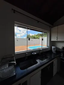 House with Pool in an upscale neighborhood for up to 8 people - Image 5