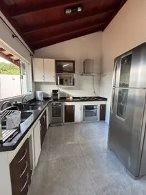 House with Pool in an upscale neighborhood for up to 8 people - Image 4