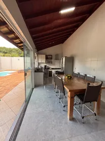 House with Pool in an upscale neighborhood for up to 8 people - Image 3