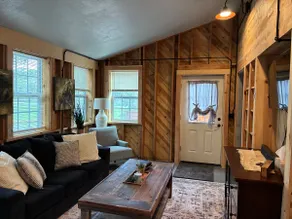 Ochoco Valley Cottage - Image 2