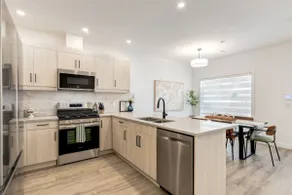 ”Cozy Up” Brand new 3 Bdrm TH in Killarney! - Image 2