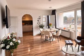 Penthouse with Deister view & balcony - Image 2