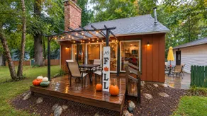 Charming Lakeview Lake Life House - Image 4