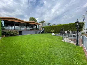 Luxury vacation home right on the Maas + Jacuzzi - Image 4