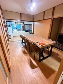 8 Guests Entire Private House - Image 3