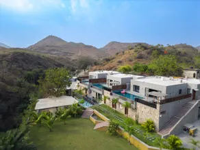 Ultra Luxe 2BR Villa with Pool and Outdoor Showers - Image 5