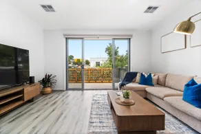 Stylish 3BR Stay Close to Tea Tree Plaza - Image 2
