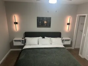 Room 6 -The Family Suite - Sleeps 8 & spacious! - Image 2
