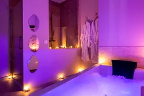 La Sensuelle Suite with spa - Image 4