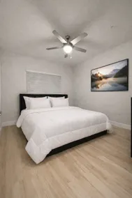 Ground-Floor 1BR Comfort Suite - Image 5