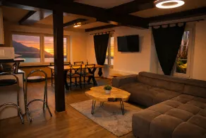 Condominium | Panorama & Lake Private Beach - Image 2