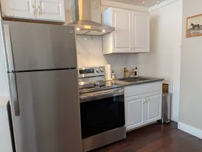 Charming Apartment Downtown Cobleskill - Image 3