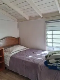 Cozy 2-Bedroom Cottage (Sleeps 3) - Image 3