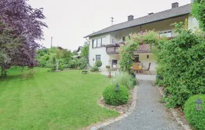 Cozy apartment with large terrace - Image 2