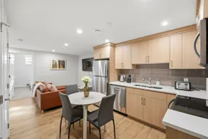 Luxury 2Bedroom Suite with Park Views in Calgary - Image 2