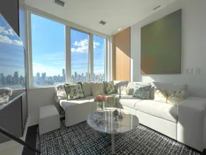 Panoramic Skyline Penthouse 2b2b Executive Suites - Image 2