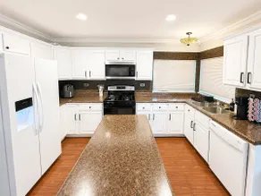 4BR Elgin Home•30 Min to ORD•50 Min to City - Image 3