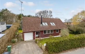 Beautiful Home In Millinge With Kitchen - Image 2