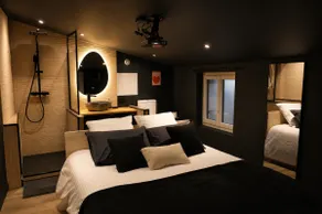 Eclipse: Romantic Loft • Hot Tub • Private Home Theater - Image 3