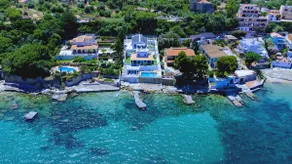 White Coral Villa Residence Shared Pool&Sea Access - Image 3