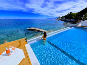 White Coral Villa Residence Shared Pool&Sea Access - Image 4